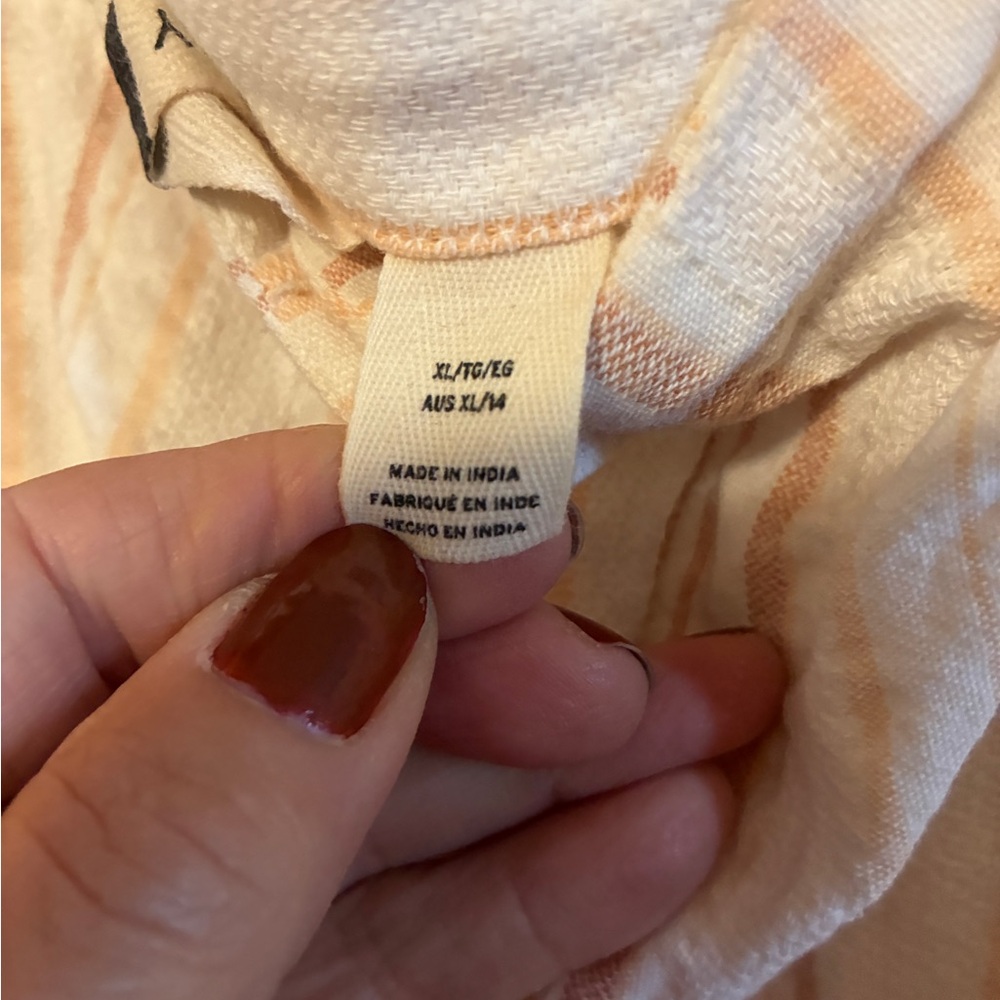 Roxy Peach and White Striped Fabric - Picture 7 of 9